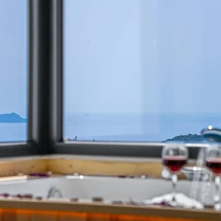 Aydemir , 4 Kisilik ,manzara Merkezi, Jakuzi ,sinema * Kaş