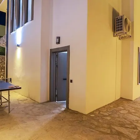 Villa Aydemir , 4 Kisilik ,manzara Merkezi, Jakuzi ,sinema Kaş
